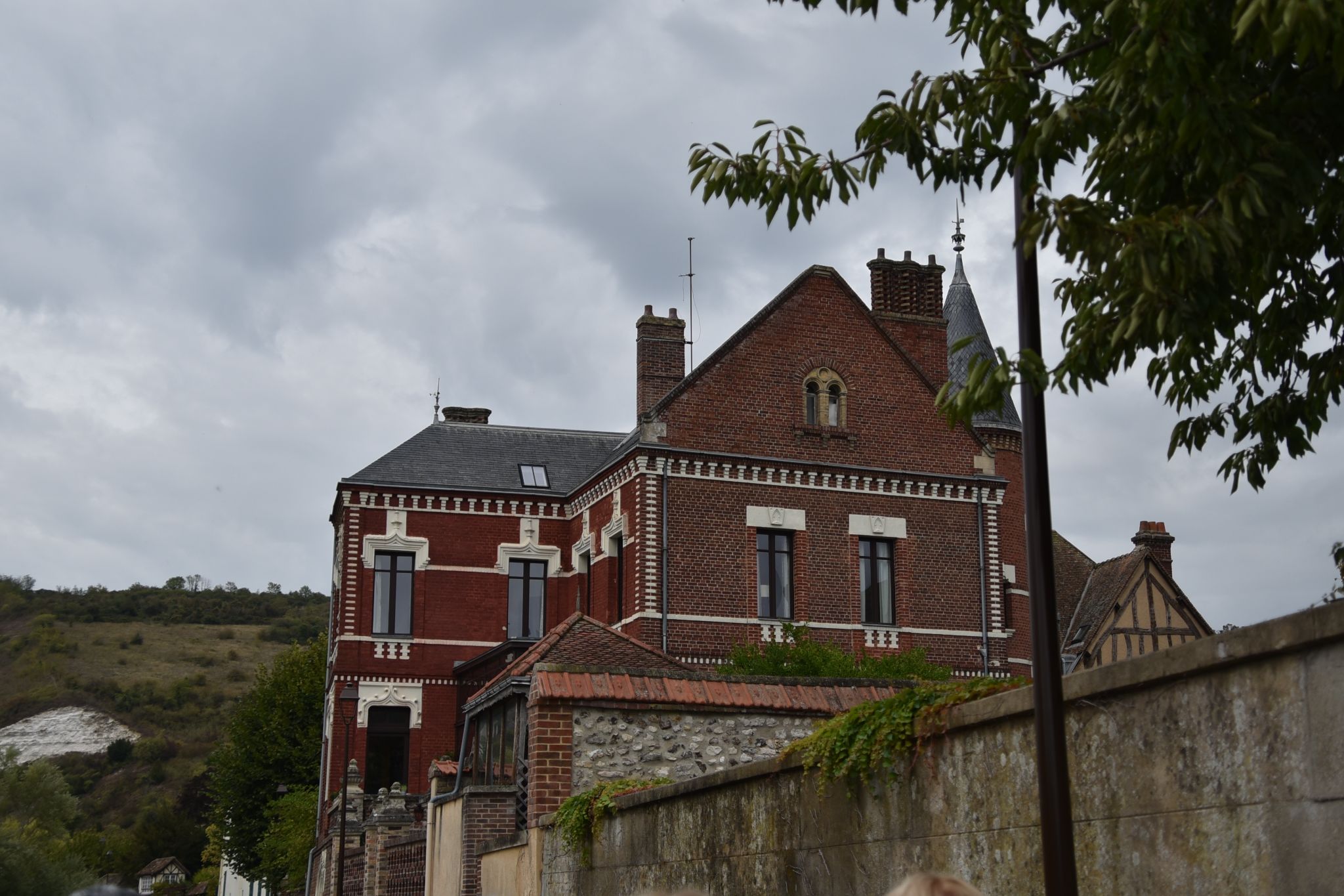 Red Brick Stoe Building